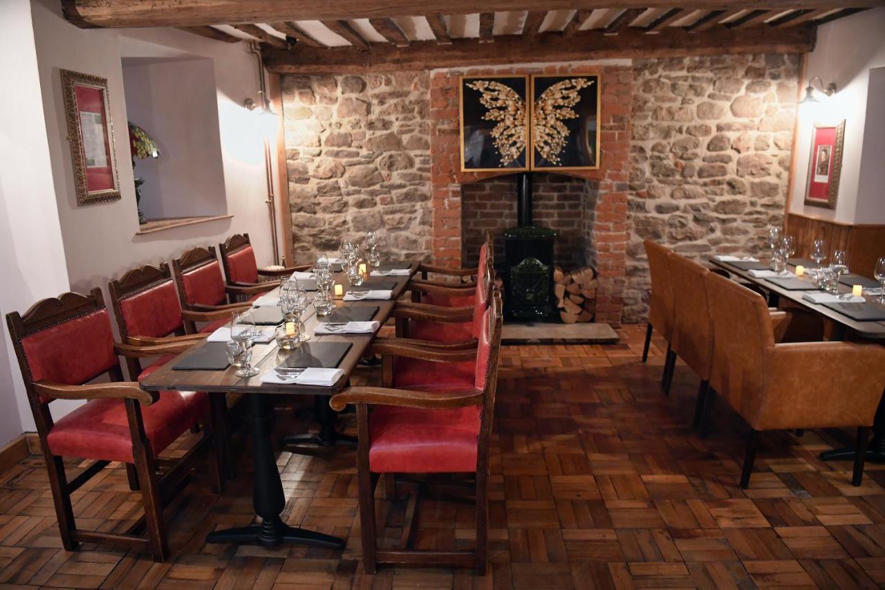 Alfred Russel Wallace Restaurant With Rooms Аск Экстерьер фото